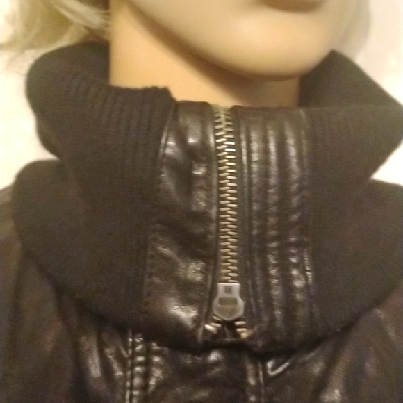 Buttery soft black lambskin LINE bomber jacket new and stylishly luxurious. - Picture 11 of 11